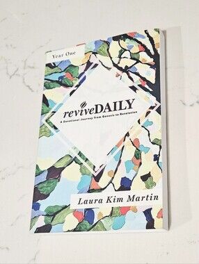 ReviveDaily (Year One): A Devotional Journey from Genesis to Revelation